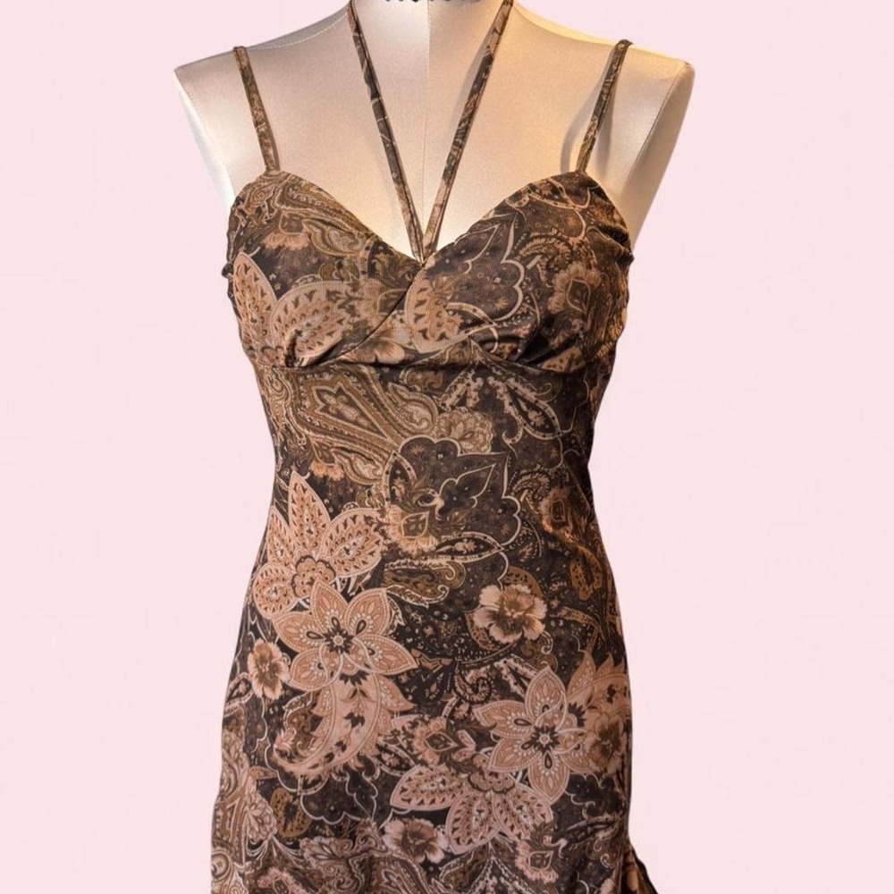 Brown paisley print halter mini dress 🤎✨